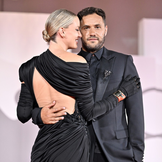 Seksi Hrvatica zaludela Italijane: Niko ne može da skine pogled sa nje FOTO