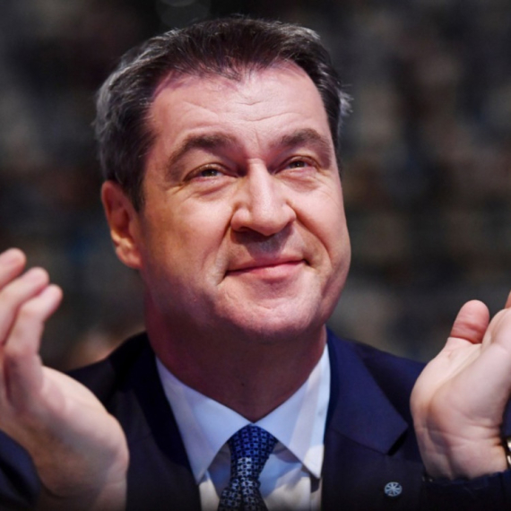 "Nije ti to Oktobarfest": Bavarski premijer izazvao "buru" zbog selfija pre sahrane FOTO