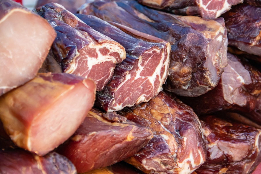 Mislite da može večno? Evo koliko sme suvo meso da stoji u frižideru