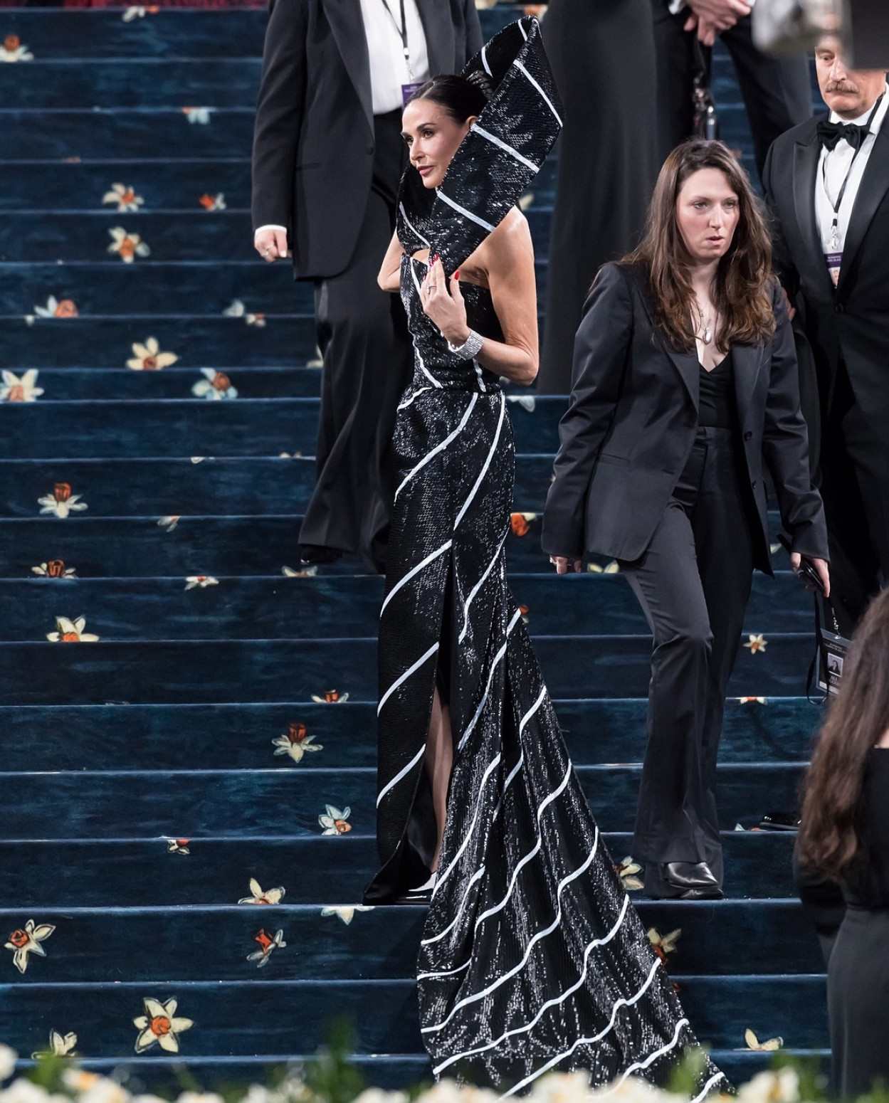 Milion i po perlica u haljini i pun pogodak za Met Galu, a ona kao da ne stari FOTO