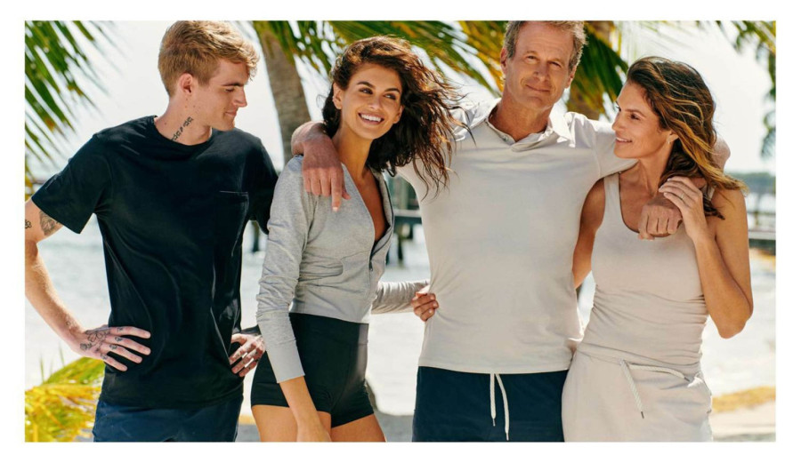 Ne zna se koja je lepša – majka ili ćerka: Oči vas ne varaju, iste su FOTO