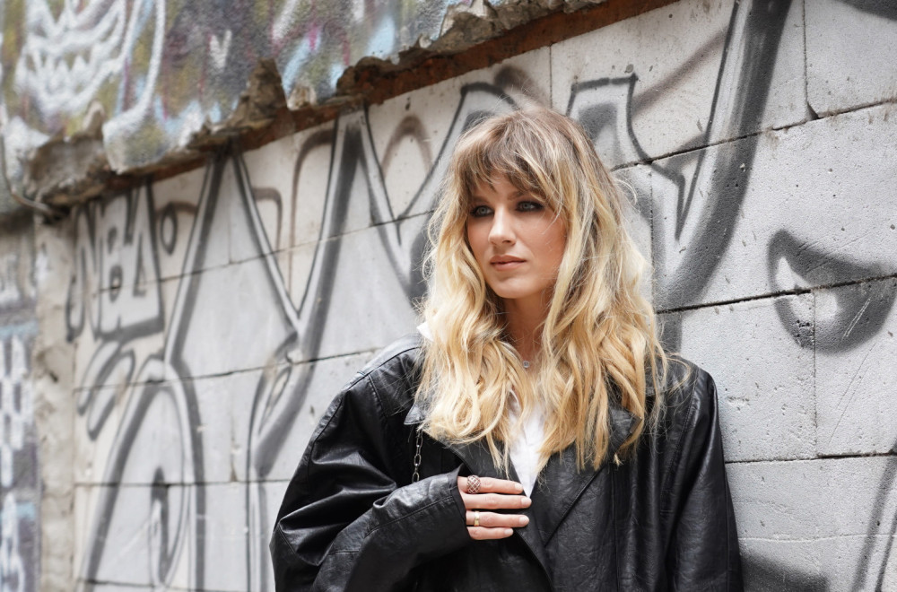 Da li je ova žena stvarna? Tek što se porodila, a već je otkrila ravan stomak FOTO