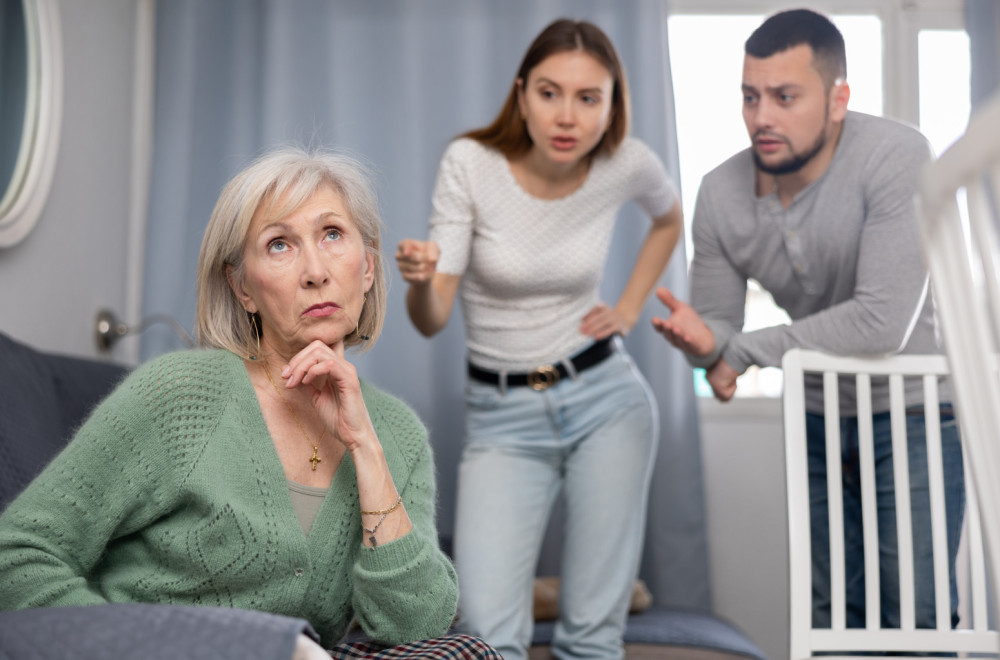 Šest najgorih ponašanja svekrva koje vam zagorčavaju život