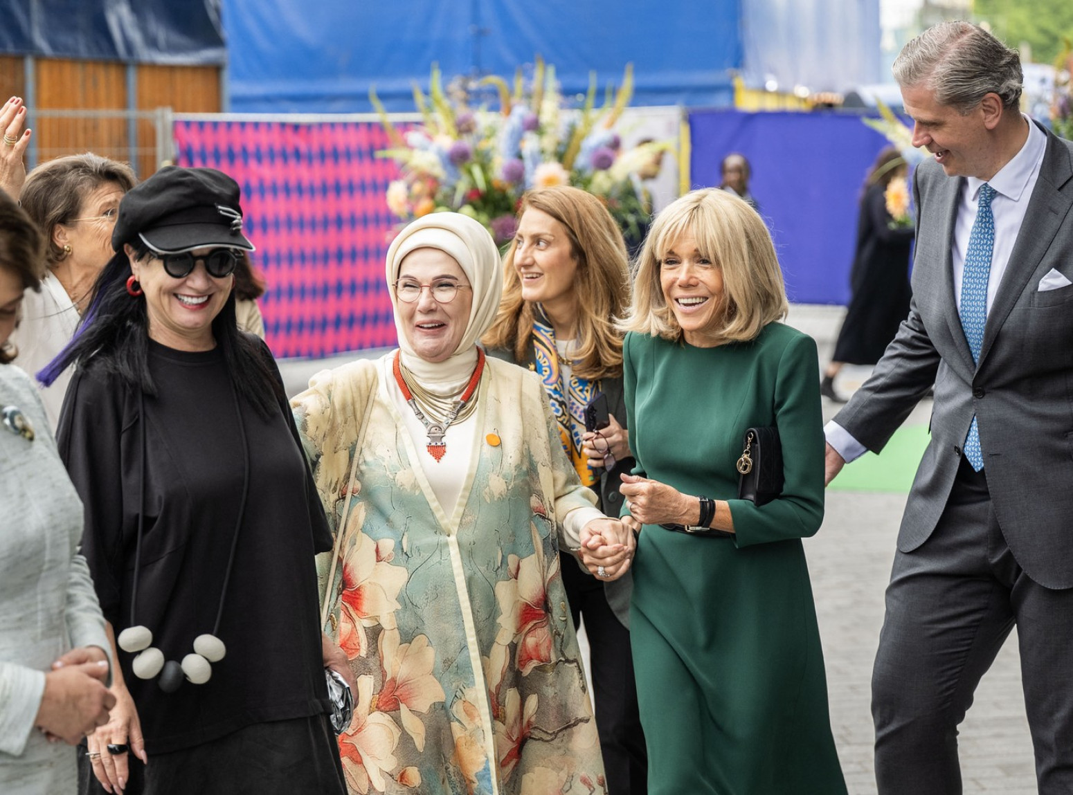 Nakon šamara opet voli muža svoga: I opet je pokazala izdanje za čistu peticu FOTO