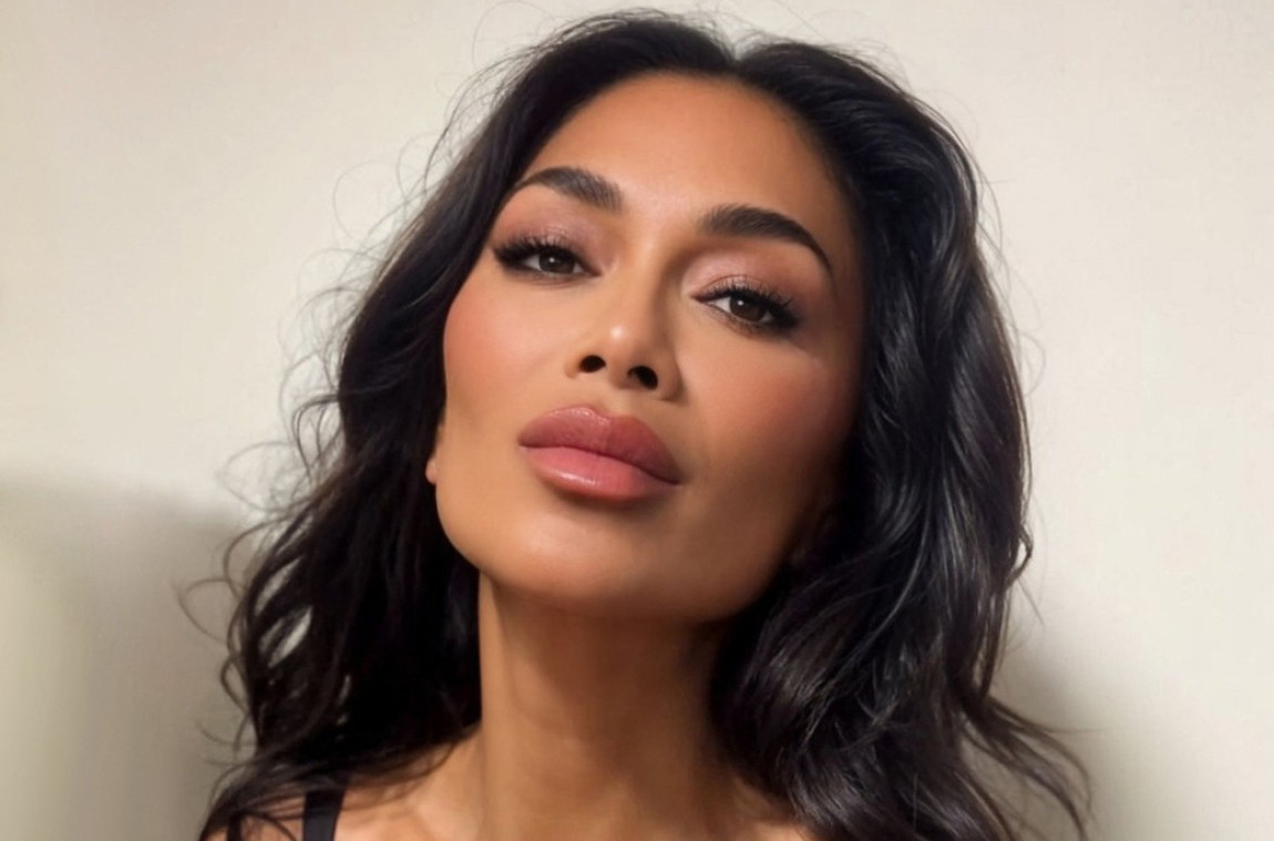 Ona nikad ne propušta priliku da pokaže grudi, a sad je imala dobar povod FOTO/VIDEO