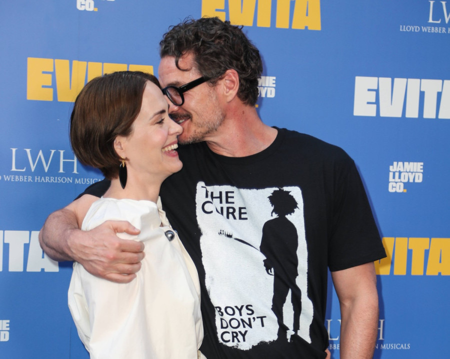 Najzgodniji neženja se pojavio s njom i svima srušio snove: Sve ove godine nas je lagao? FOTO