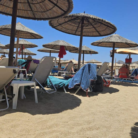 Oglas koji je "zapalio" mreže: Plažni paket u Grčkoj samo pet evra? FOTO