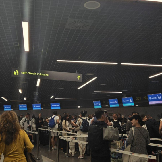 Pao sistem za pasoše na aerodromu Nikola Tesla: Počelo manuelno očitavanje