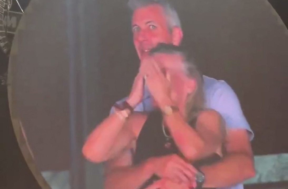 Ljubavnica s koncerta Koldpleja prvi put progovorila o aferi sa šefom FOTO/VIDEO