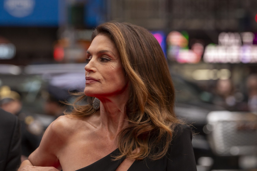 Puni 60 godina i još ima ceo svet pod nogama FOTO