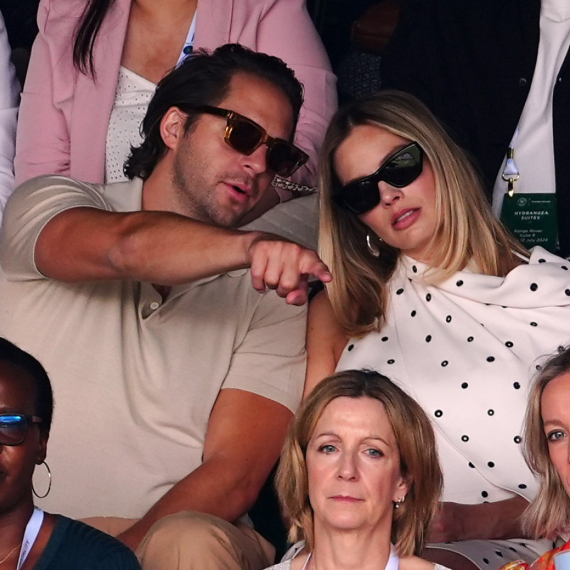 Najlepša žena sveta uhvaćena u ljubavnom zanosu i sve puca od strasti FOTO