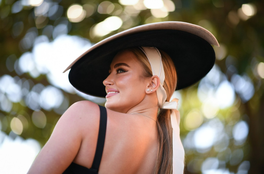 Svet bruji o njoj: Ova sportska novinarka postaje sve popularnija – ko je ona? FOTO