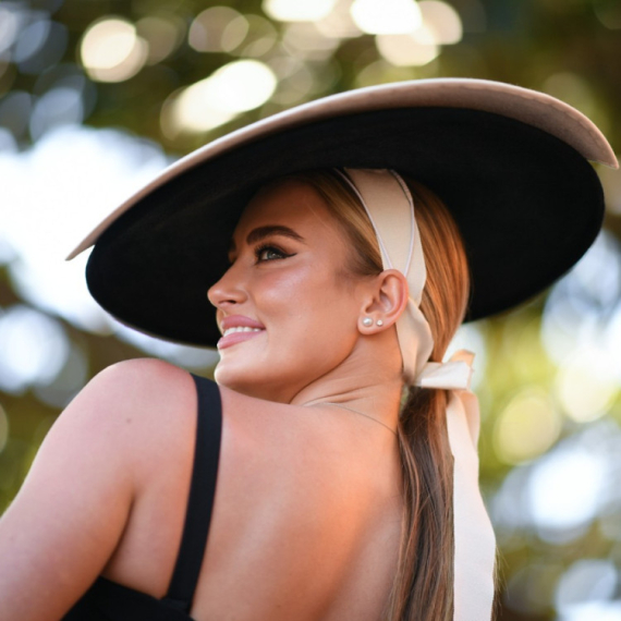 Svet bruji o njoj: Ova sportska novinarka postaje sve popularnija – ko je ona? FOTO