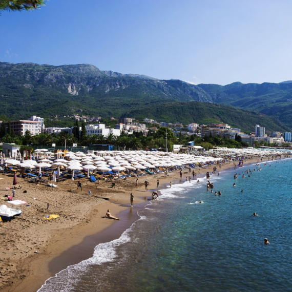 Budva kakvu mnogi ne pamte: Snimak iz 1963. godine oduševio region VIDEO