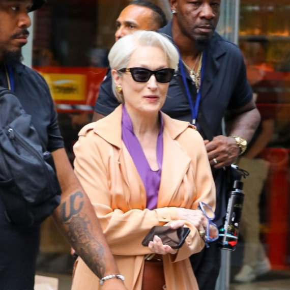 Obuća koju ste rado bacile, ponovo je tu: Meril Strip vraća ovaj trend na velika vrata FOTO