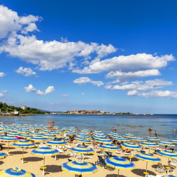 Putnici se okreću ka Španiji; Cena nafte raste, ali za sada bez udara na džep turista