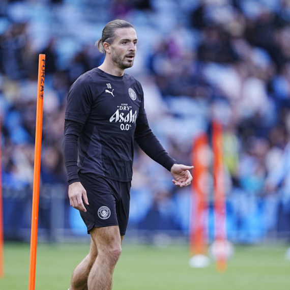 Slavni pijanac ponovo se "uništio"; Kako slavni fudbaler izgleda posle sat vremena u baru FOTO