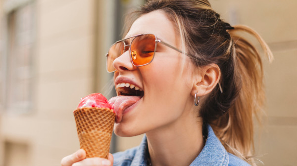 Nutricionistkinja otkriva šta ne treba jesti tokom vrelih dana: Sladoled je na listi