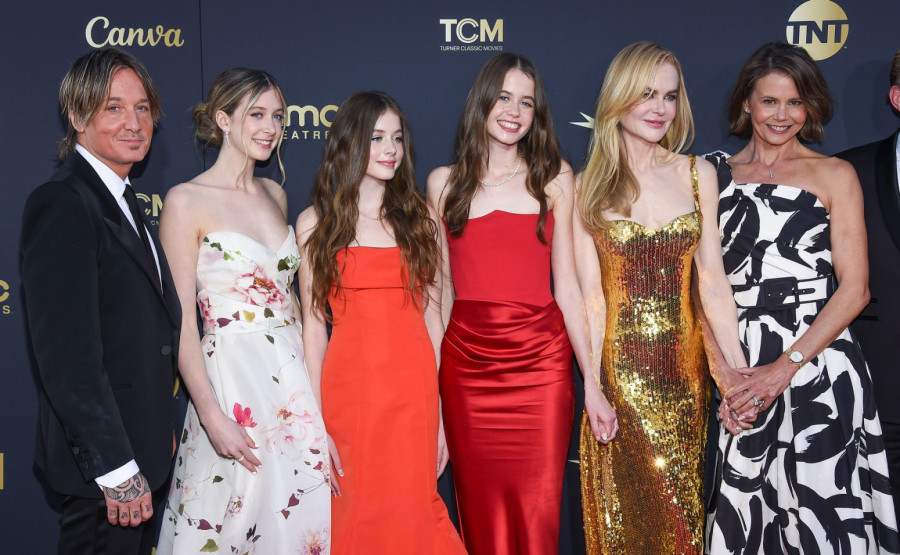 Niko je ne bi angažovao da joj ona nije majka: Svoju prvu naslovnicu dočekala je u suzama FOTO