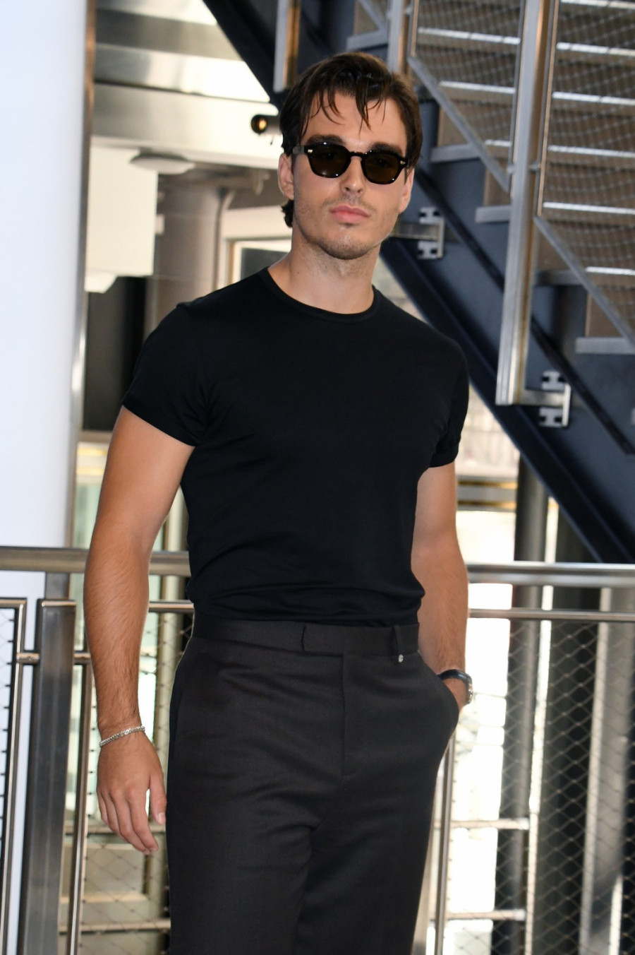 Žene poludele za frajerom iz hit serije: Od uloge zavodnika ne može da pobegne FOTO