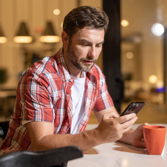 Zbog ovih 5 razloga budite na oprezu kada započinjete vezu sa razvedenim muškarcem