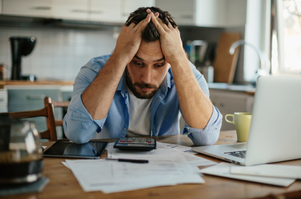 Zašto muškarci ostaju u vezama u kojima nisu srećni?