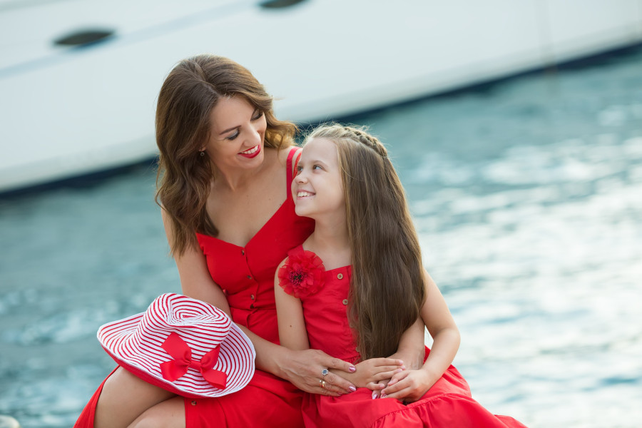 Tri vrste ponašanja kojima mame nesvesno utiču na mišljenje ćerki o svom telu