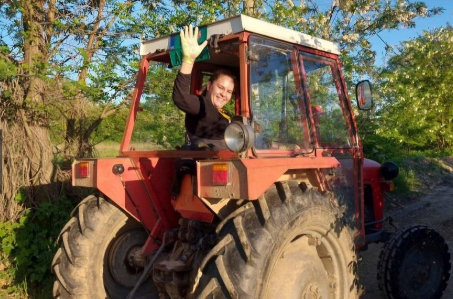 Marija iz Vrnjačke Banje pobednica u oranju, pobedila čak 50 muškaraca FOTO