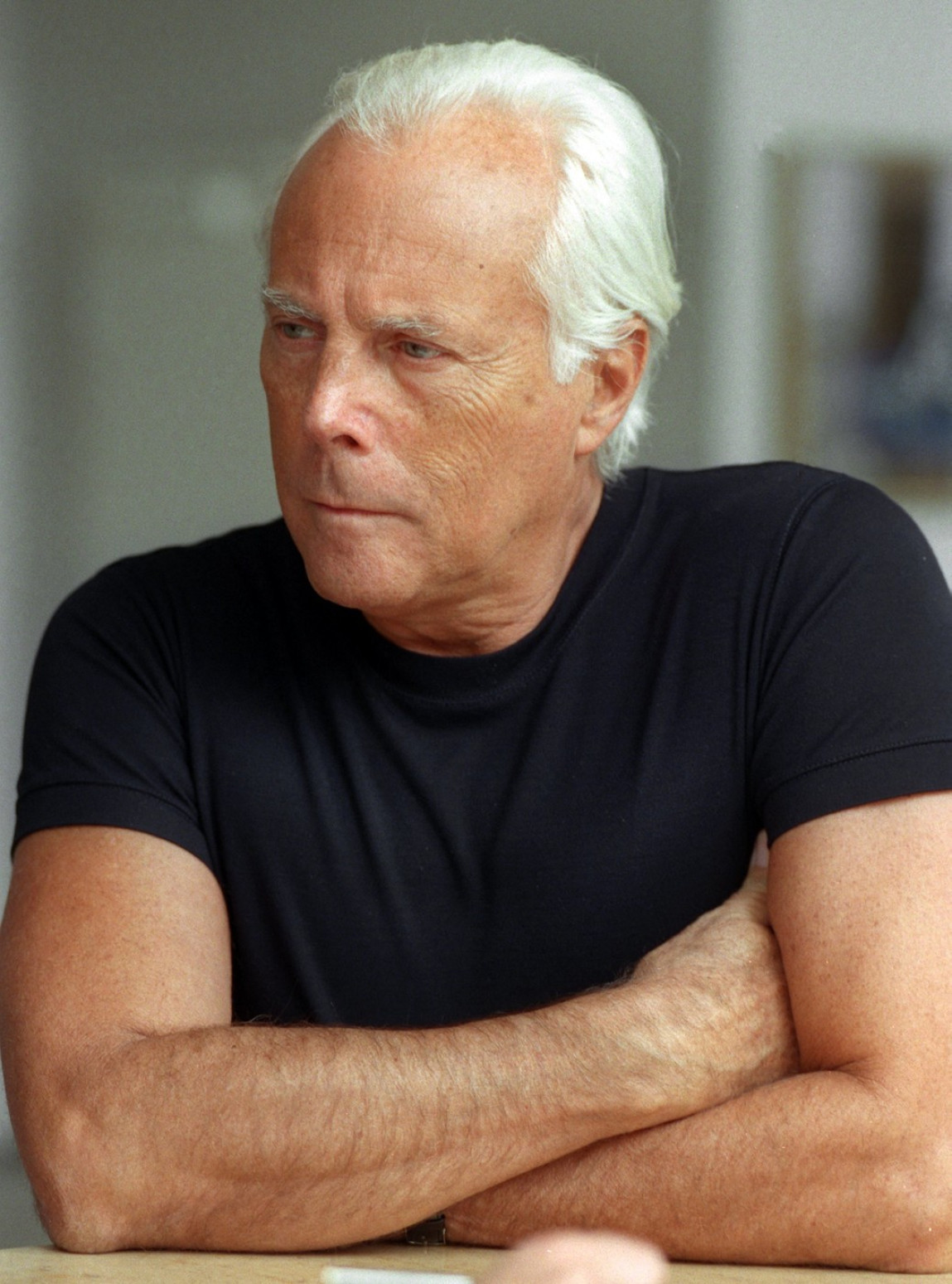 Ove 3 navike ženu pretvaraju u staricu, tvrdi Armani: Šta je čini neprivlačnom?