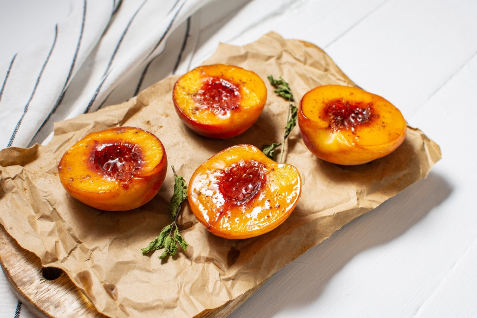 Sočni desert od zapečenih breskvi koji ćete stalno praviti FOTO/VIDEO