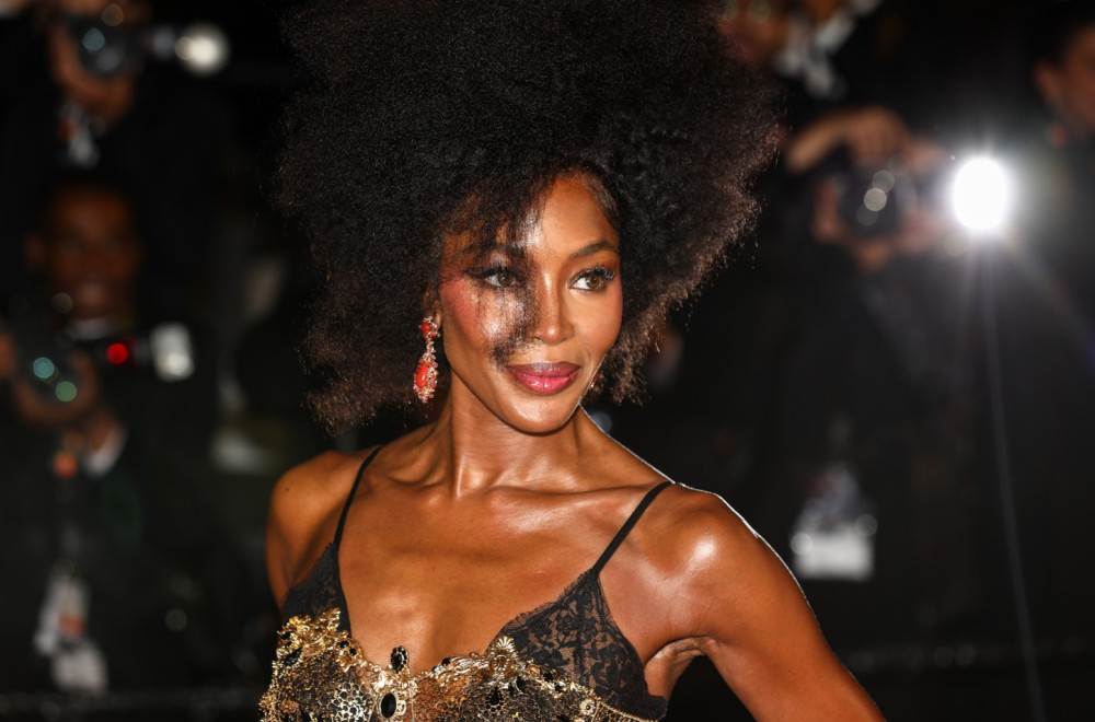 "Crna pantera" je u 6. deceniji, ali kad obuče bikini – nema joj ravne FOTO