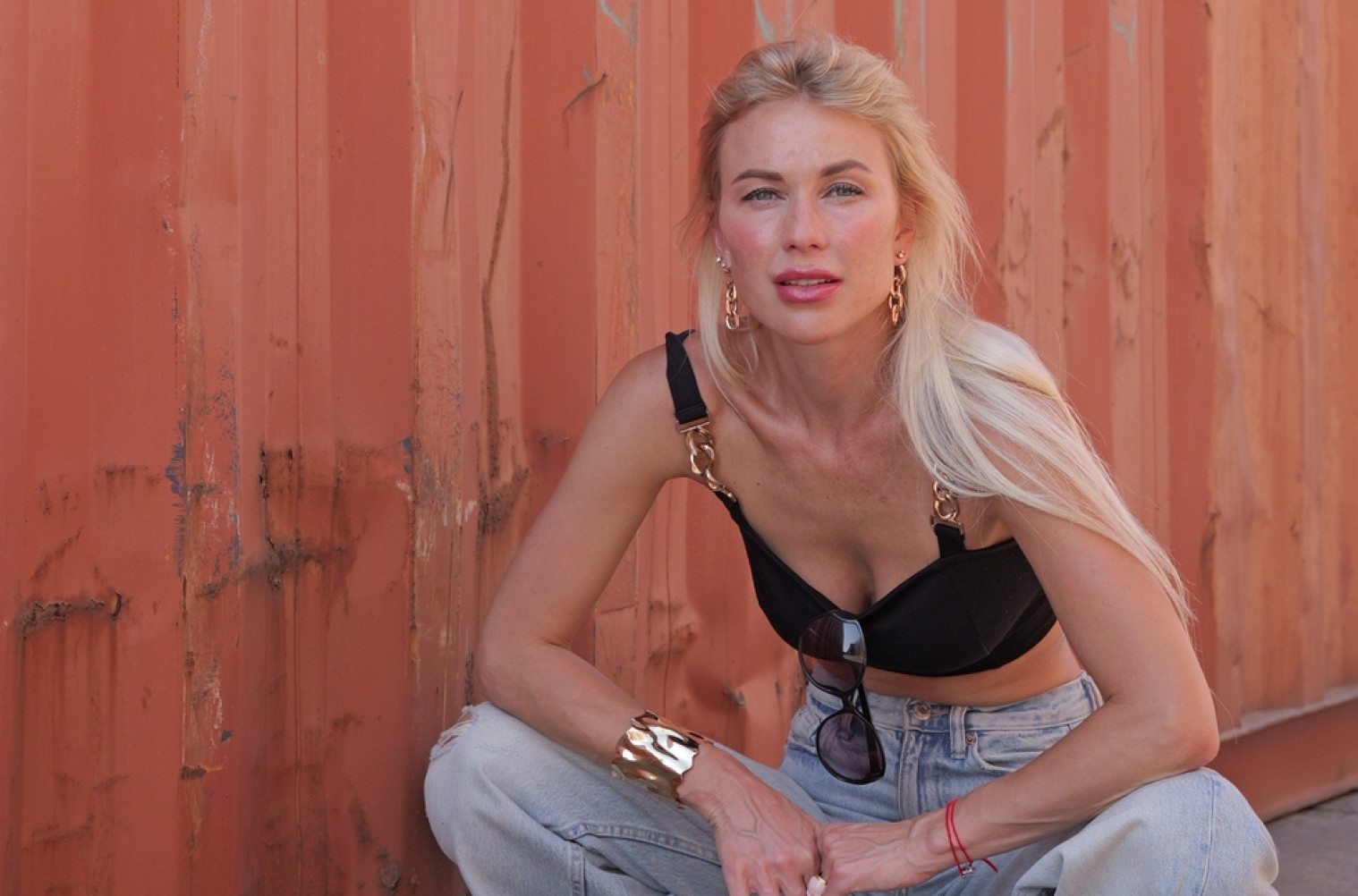 Nekada najdraži komad garderobe sada ćete vrlo rado baciti: Evo šta ga zamenjuje FOTO