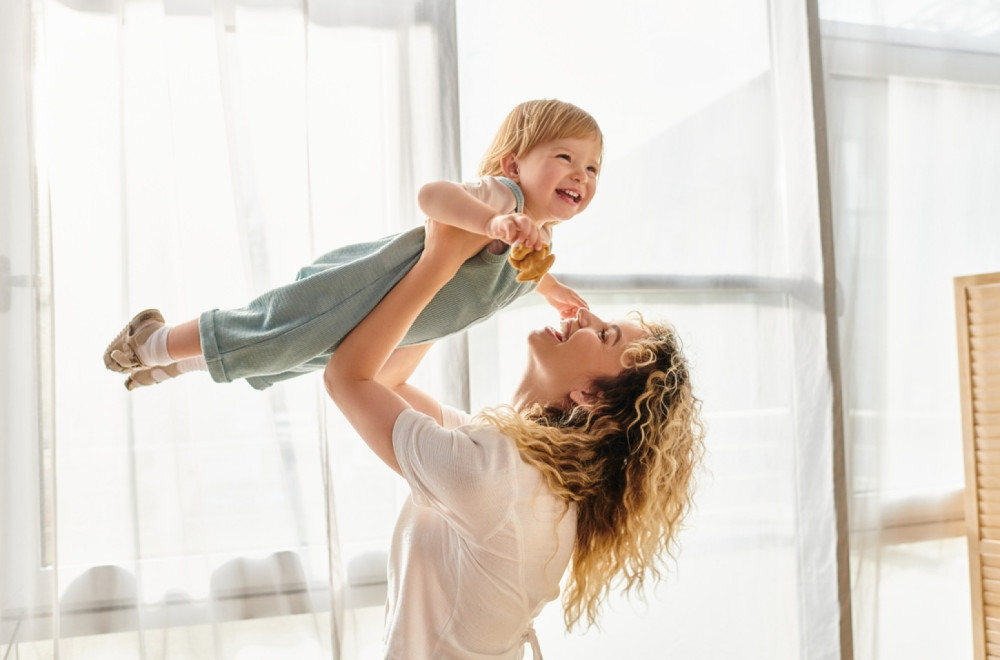 Mame koje odgajaju samouverene ćerke rade šest stvari drugačije