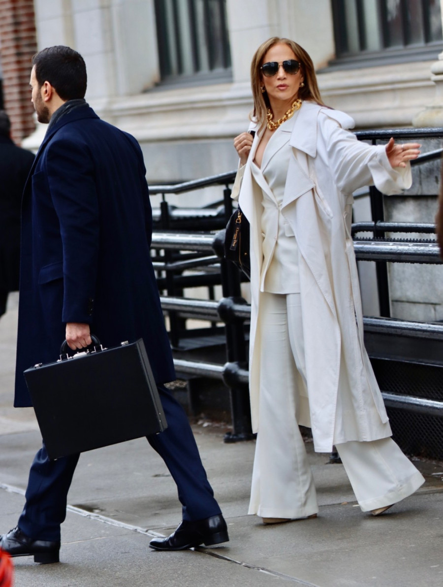 Džej Lo nosi omiljeni odevni predmet Srpkinja i izgleda savršeno FOTO