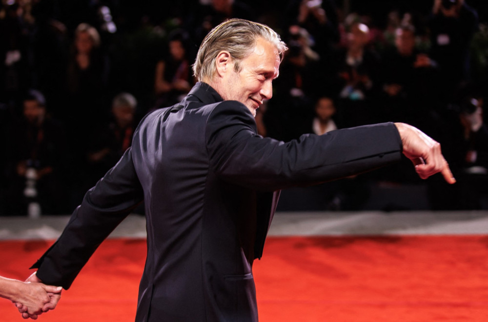 Najpoznatiji negativac iz Skandinavije ponovo zaludeo žene FOTO