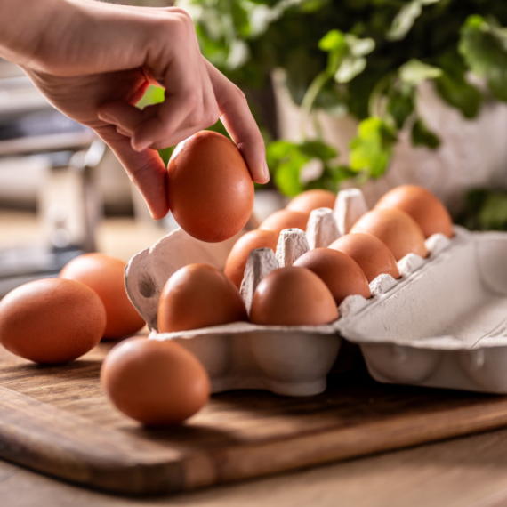 Samo ovako će uspeti: Kakva jaja moraju da budu kad pečete kolač?