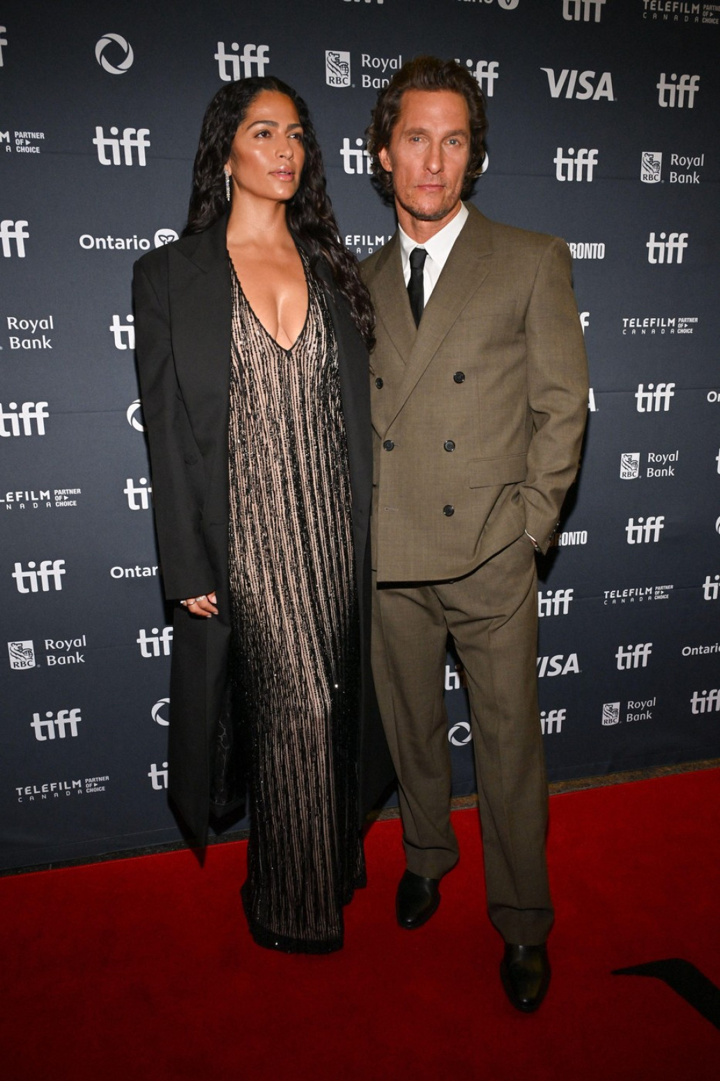 I nakon toliko godina, holivudski šmeker ne može da obuzda strasti pred njom FOTO