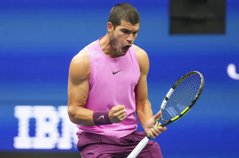 Karlos Alkaras ima novu devojku i svi znate ovu fatalnu plavušu FOTO