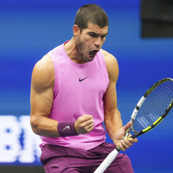 Karlos Alkaras ima novu devojku i svi znate ovu fatalnu plavušu FOTO