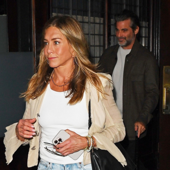 "Mislila si da nećemo primetiti": To je to – on je čovek njenog života FOTO