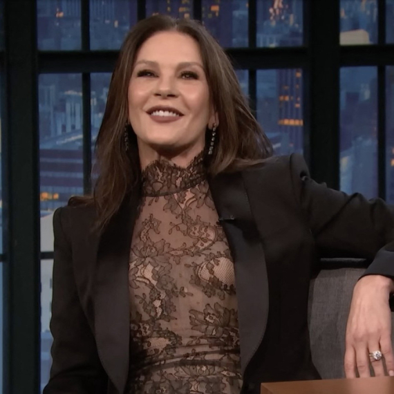 Slavna glumica razbesnela izjavom: "Imaće 33 kad ja budem imala 70, to je u redu" VIDEO