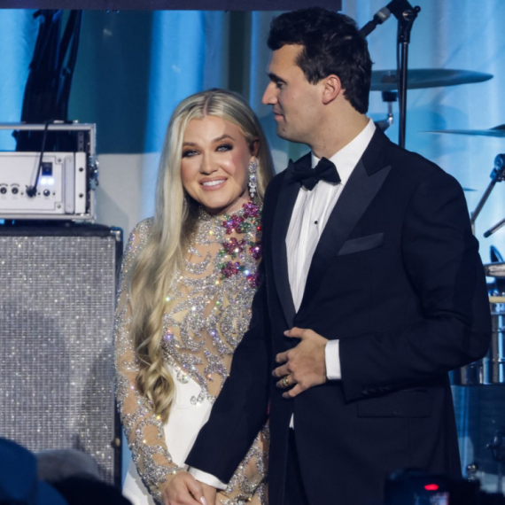 Bivša misica koja je ludo volela svog supruga: Ko je udovica Čarlija Kirka? FOTO