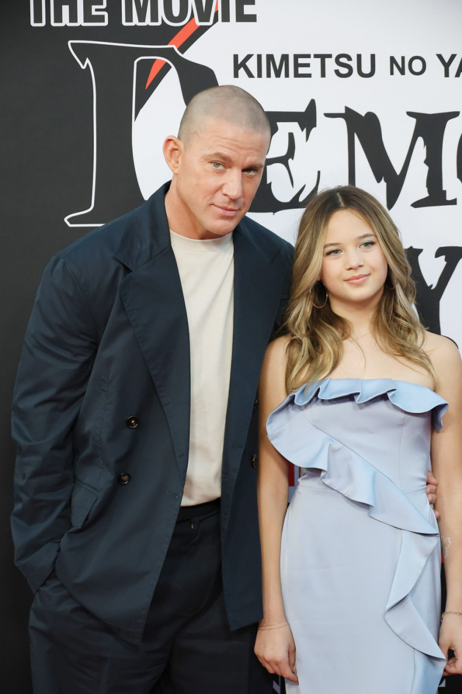 Slavni lepotan prvi put sa ćerkom na crvenom tepihu: Ona je njegova kopija FOTO