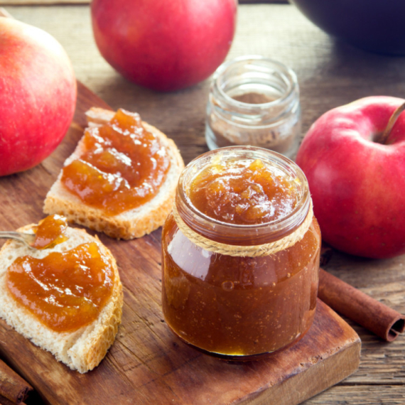 Bez stajanja i mešanja: Džem iz rerne osvojiće vas ukusom