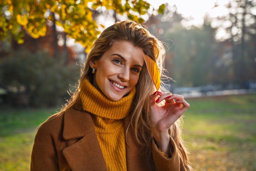 Osmehom prikrivaju unutrašnje oluje: 4 znaka koja vešto drže sve u sebi