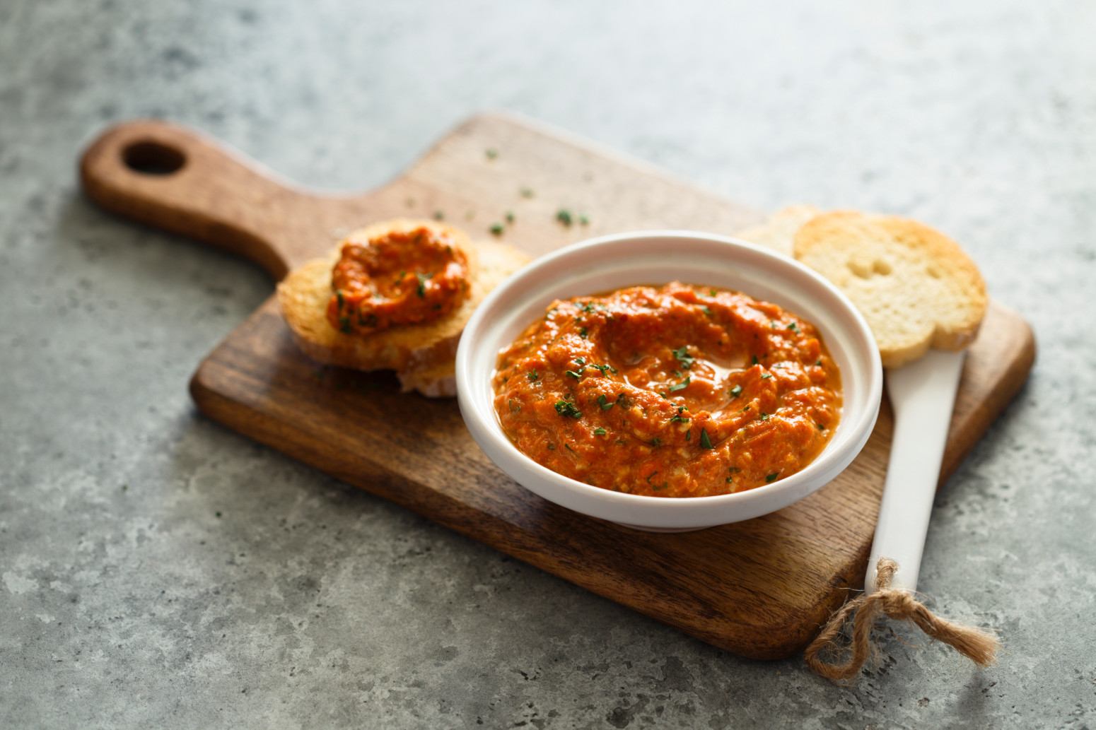 Recept za sve popularniji beli ajvar: Priprema traje sat vremena, a ukus je neverovatan