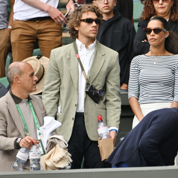 On je sin slavnog sportiste, "frajer godine" i toliko zgodan da se otimaju za njega FOTO