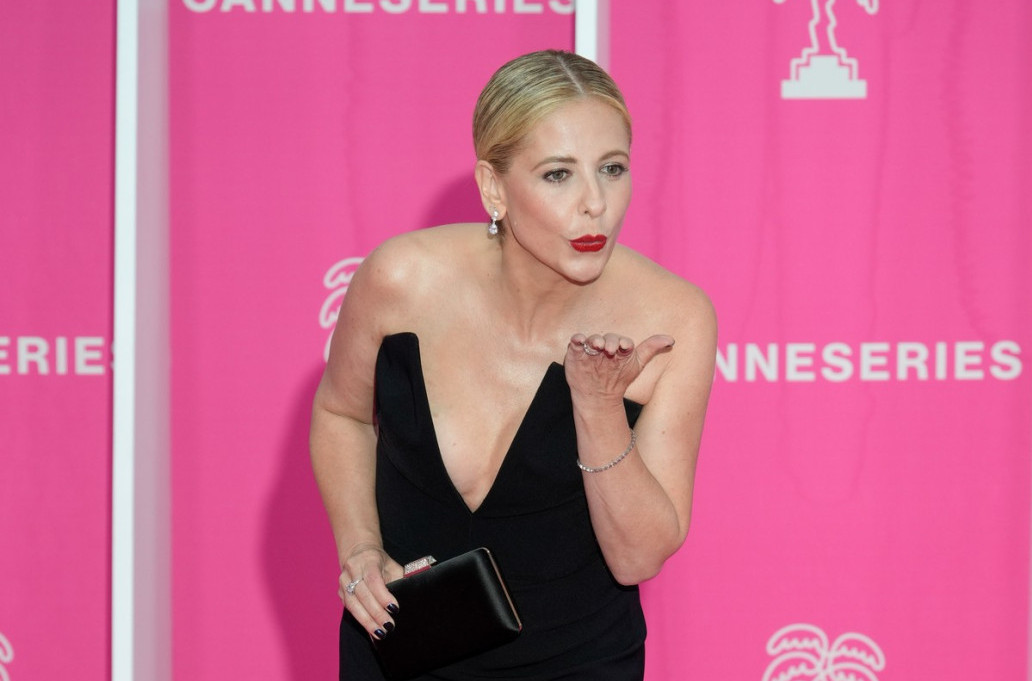 "Suludo je detetu dati tako nešto": Razbesnela javnost poklonom za ćerkin 16. rođendan FOTO