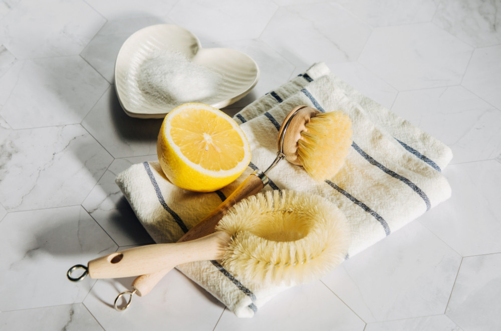 Limun je sjajan, ali ovih 9 površina nikada ne bi trebalo da čistite njime