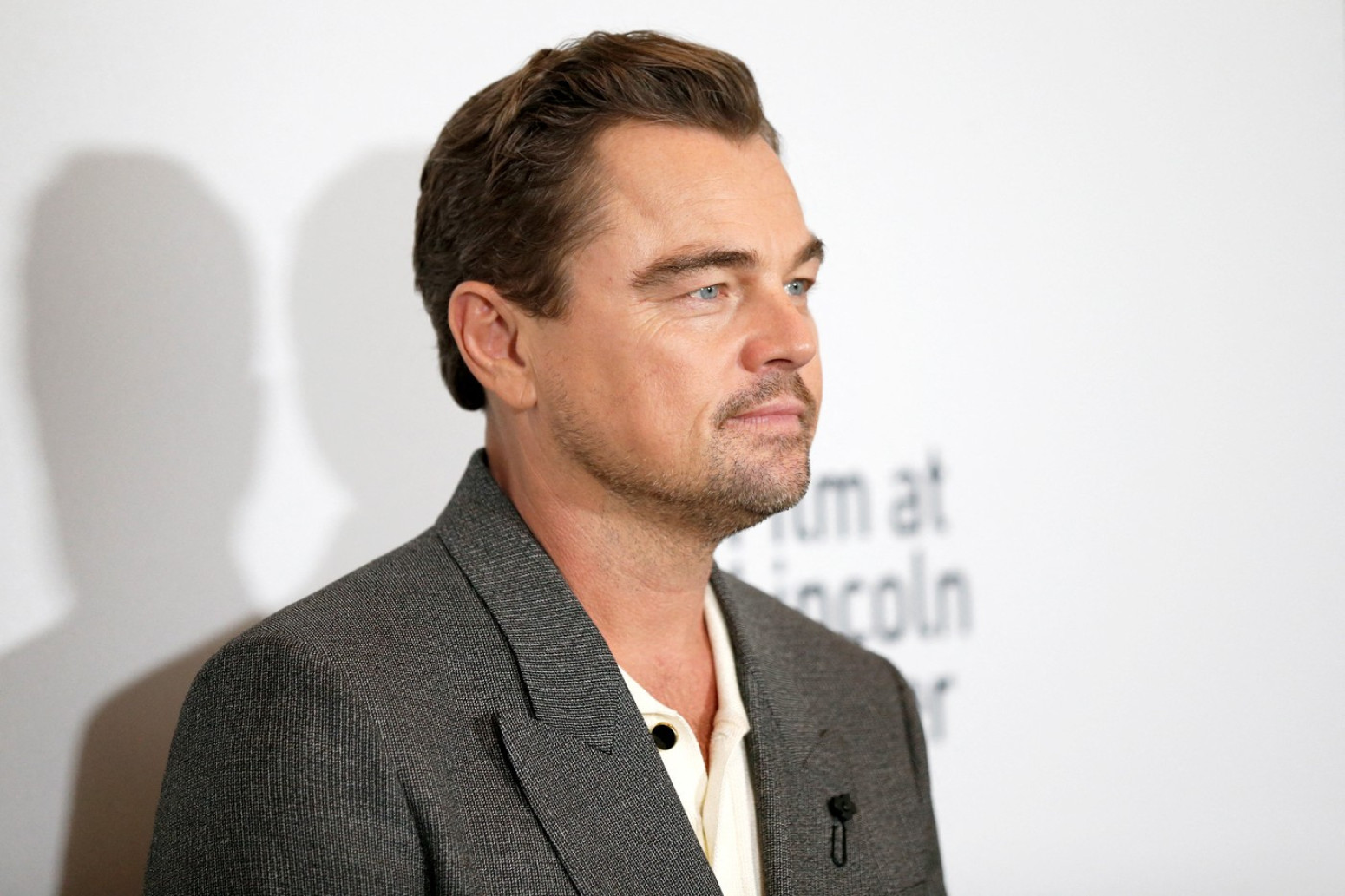 Leonardo Dikaprio konačno pokazao lice i svi se pitaju – šta mu se dešava? FOTO